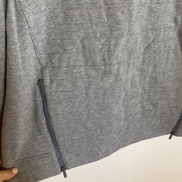 Lululemon Fleece Be True Gray Pullover- Size 10 - Picture 3 of 13